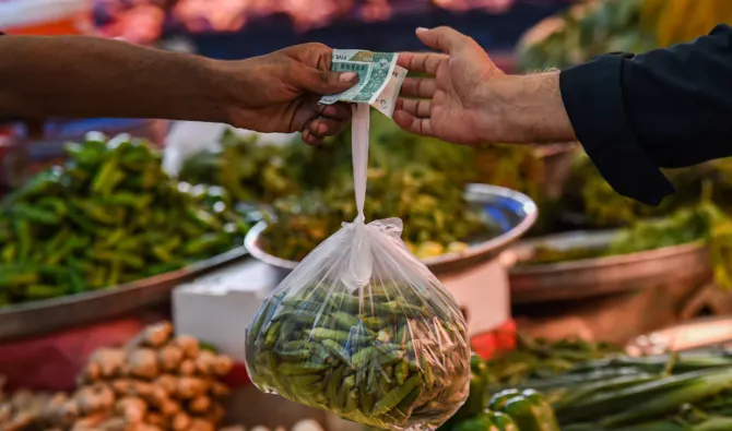 عالمی سطح پر پانی کا بحران: بڑھتی آبادی، موسمیاتی تبدیلی اور انسانیت کو لاحق خطرات